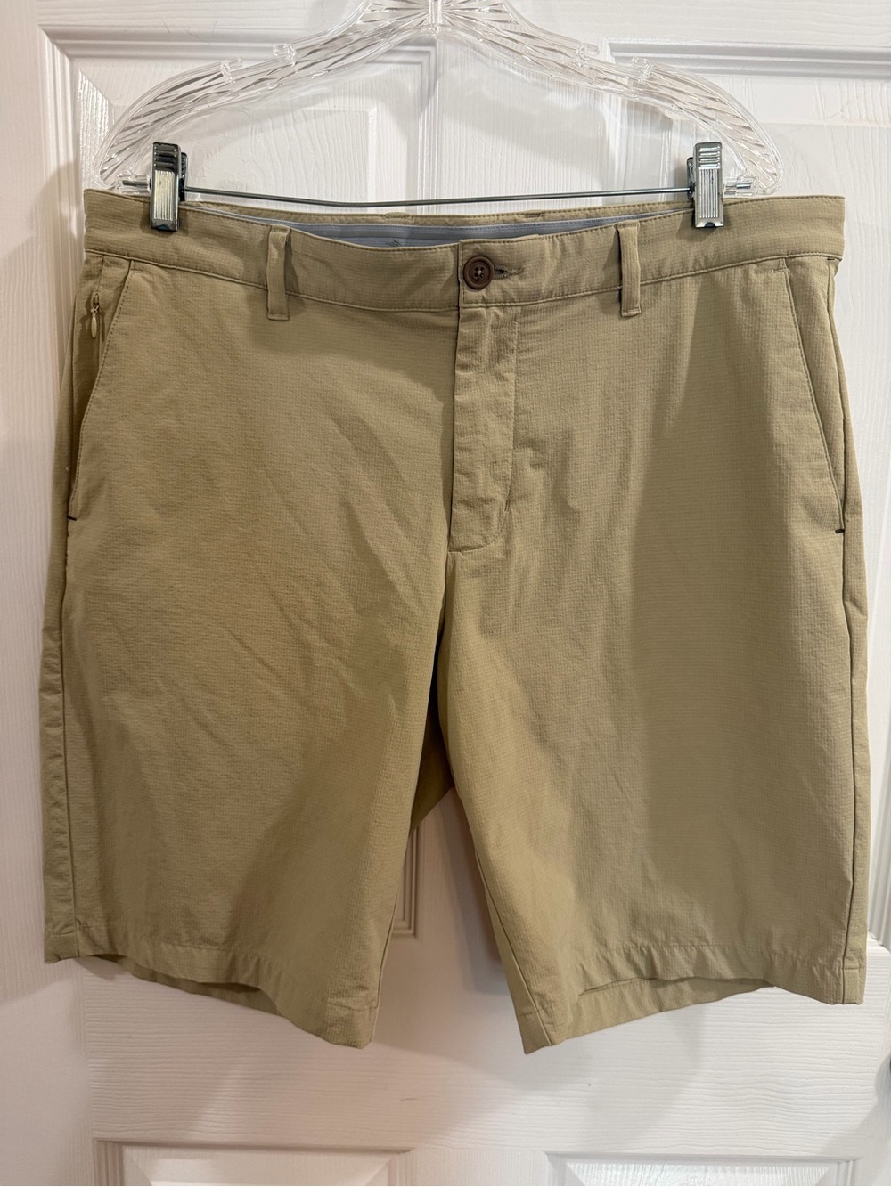 Tommy Bahama Men's Tan Flat-Front Shorts